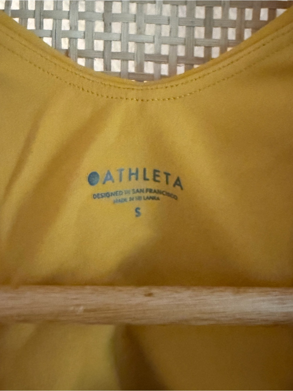 Athleta Women’s Mustard Yellow Cropped Sleeveless Athletic Bra Tank Small - Picture 4 of 4
